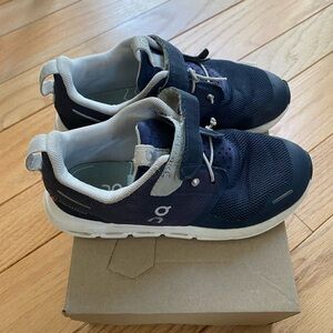 ON kids sneakers size 1